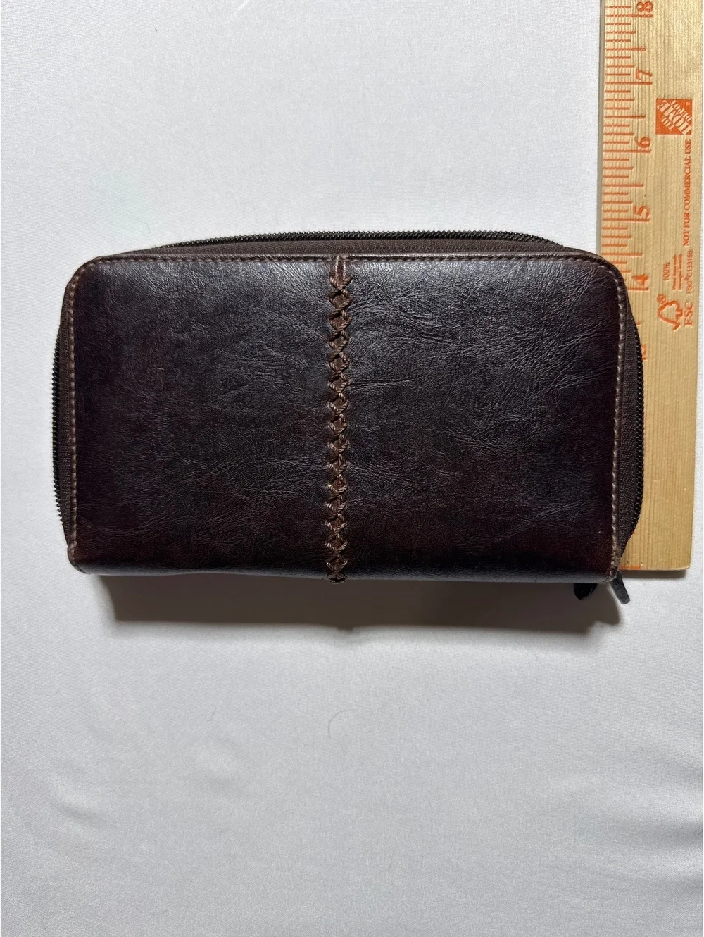 Vintage-Inspired Brown Leather Wallet with Built-in Solar-Po